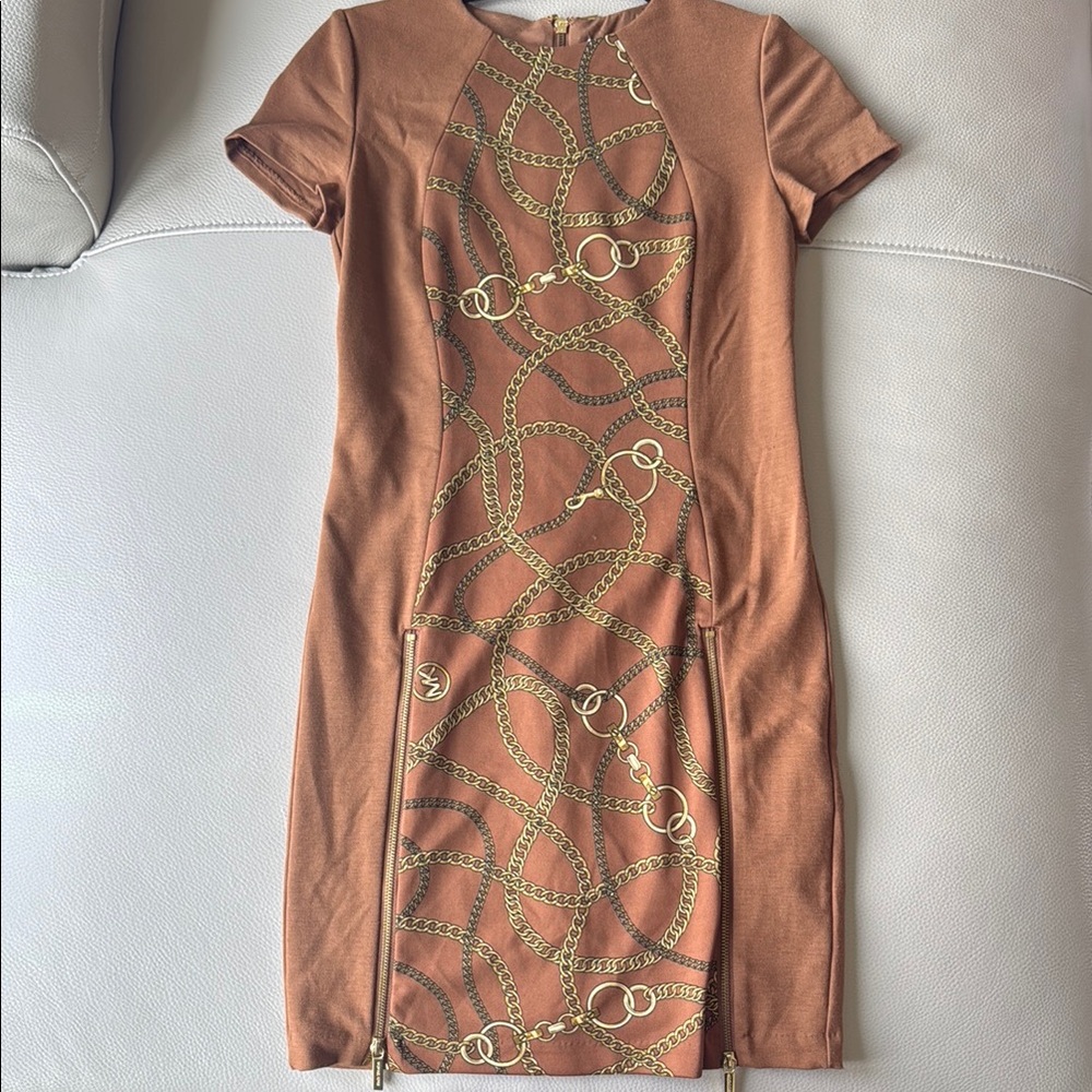 Elegant Chain Pattern Dress in Brown